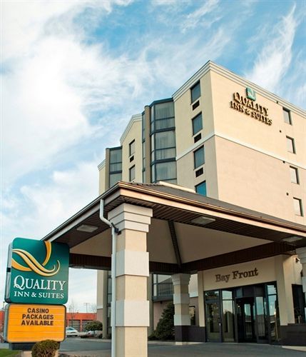 Quality Inn & Suites Bay Front Sault Ste. Marie Exterior foto